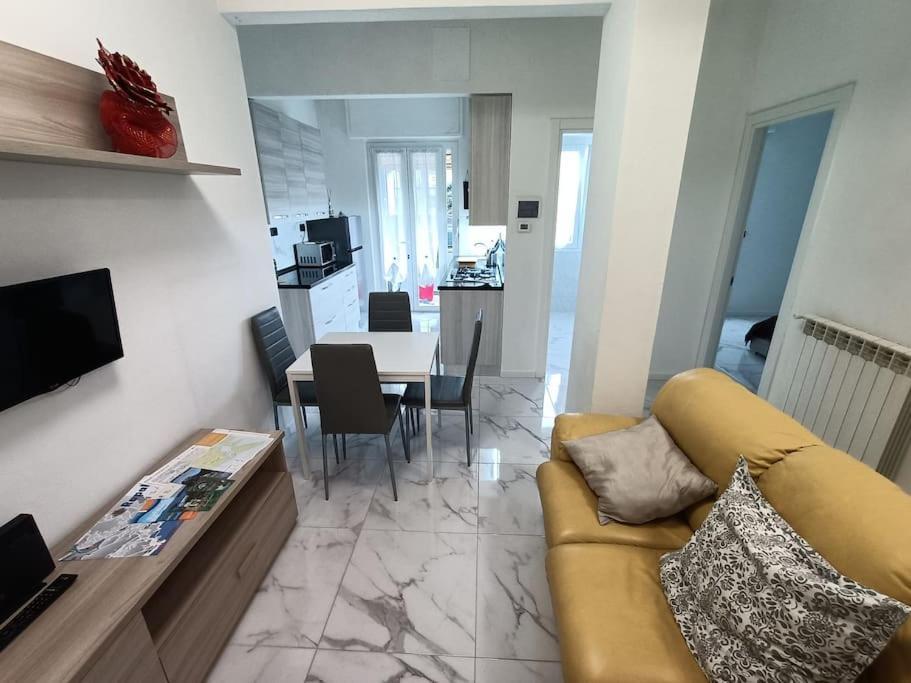 La Casa Di Lila - Appartamento Con Ingresso Indipendente E Spazio Esterno Rapallo Exterior photo
